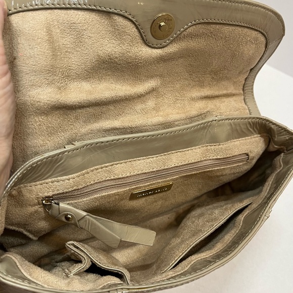 Charles David patent Leather Tan color Clutch/ Wristlet with DustBag! - Picture 7 of 16